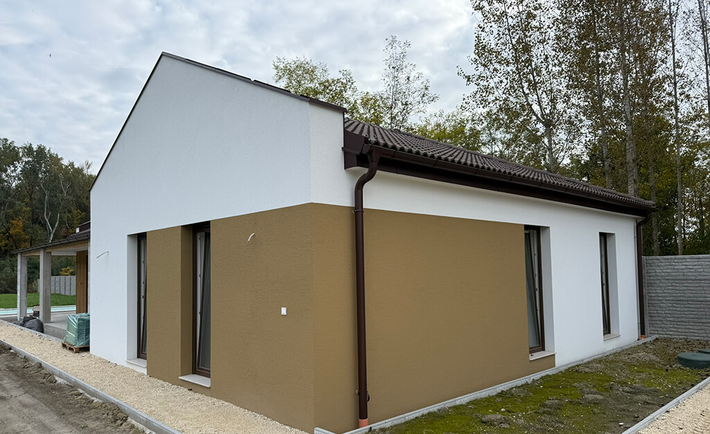 Kölesverem családi ház hátsó